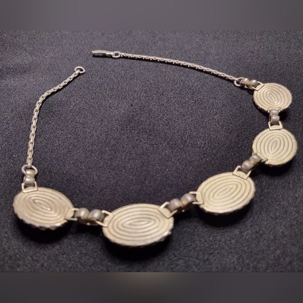 Gold and Cream Choker Necklace - Picture 6 of 12